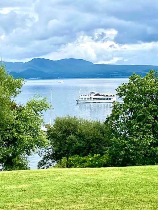 Ferienwohnung Loch View At Lomond Castle Balloch Exterior foto